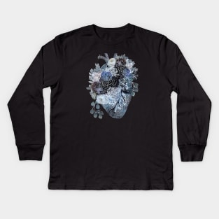 Human heart with blue and white roses, blue navy color Kids Long Sleeve T-Shirt